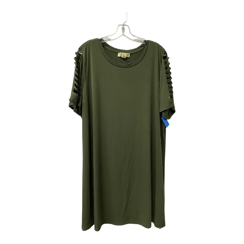 Super Bargain Dress Casual Short By Michael By Michael Kors In Green, Size:2X