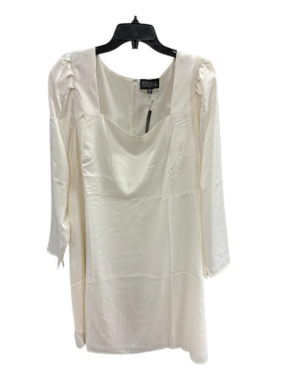 Price Drop Dress Party Short By Cmc In White, Size: 2x