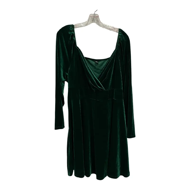 Mega Sale DRESS PARTY SHORT by SHEIN In GREEN, Size: 2X
