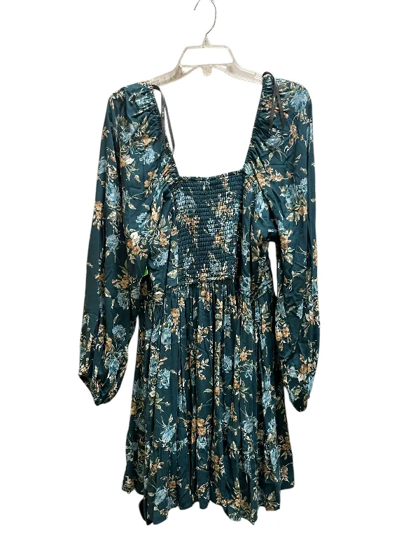 Super Bargain Dress Casual Short By Clothes Mentor In Green, Size: 1x