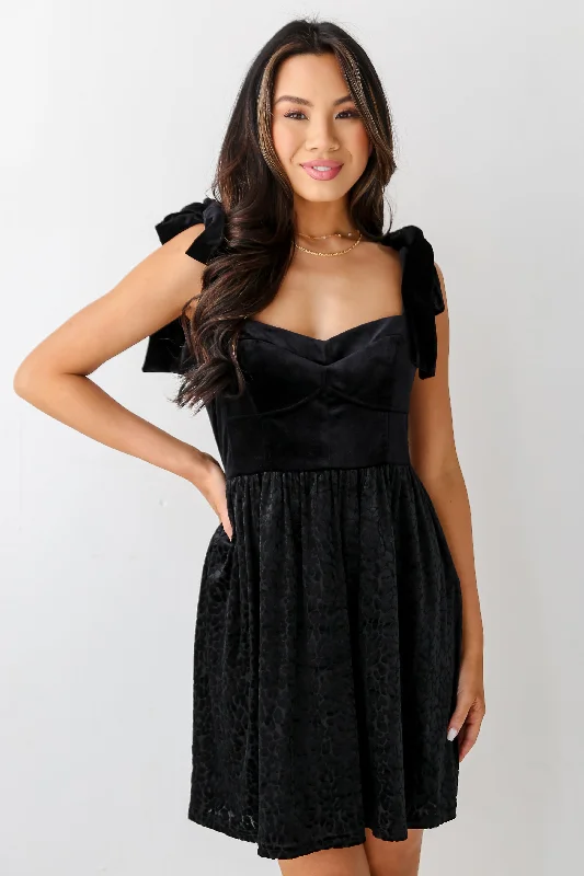 Take Advantage FINAL SALE - Meant To Stun Black Velvet Leopard Mini Dress