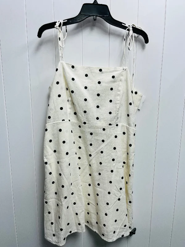 TIME-Limited Offer Dress Casual Short By Old Navy In Cream, Size: Xl