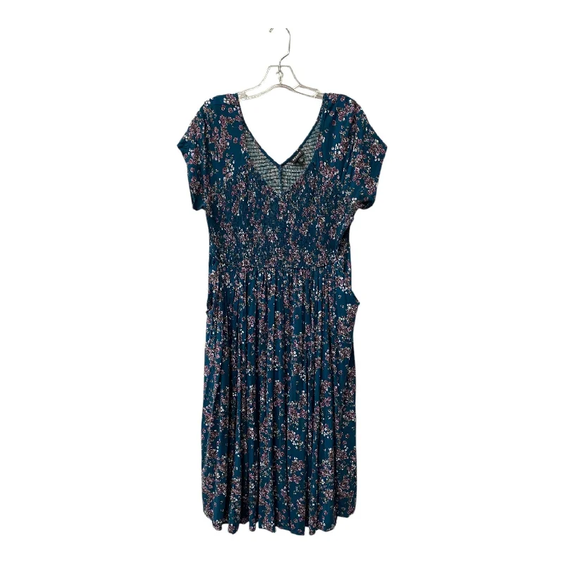 Super Deal Dress Casual Short By Torrid In Blue, Size:2X