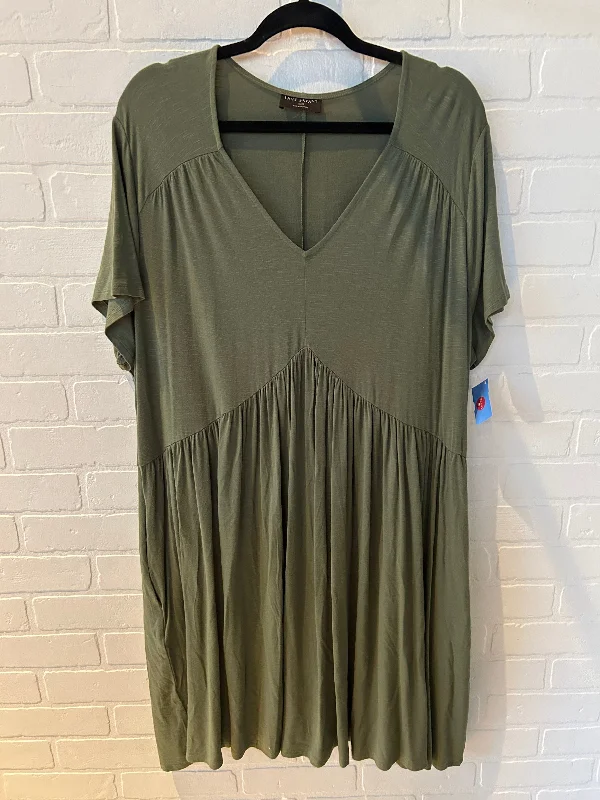 Savings Alert Dress Casual Short By Lane Bryant In Green, Size: 1x